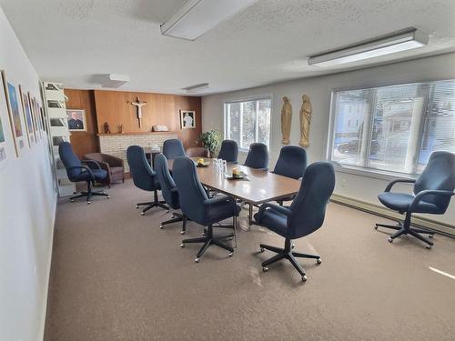 Salle de confÃ©rence - 515 Av. Cuddihy, Rouyn-Noranda, QC - Indoor Photo Showing Office
