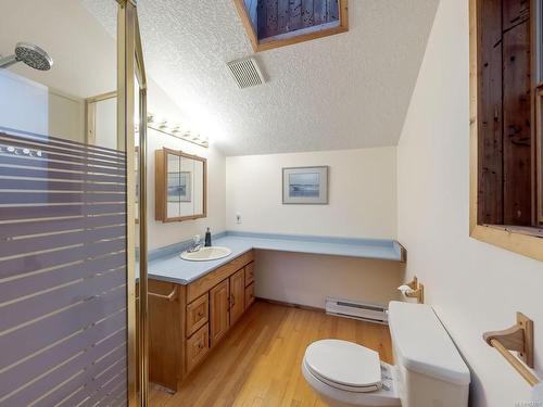 2450 Mill Rd, Nanaimo, BC - Indoor Photo Showing Laundry Room