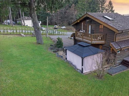 2450 Mill Rd, Nanaimo, BC - Outdoor With Deck Patio Veranda