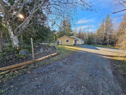 3829 Wild Rd, Whiskey Creek, BC - Outdoor