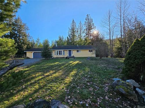 3829 Wild Rd, Whiskey Creek, BC - Outdoor