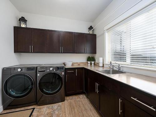 2016 Sun Rivers Drive, Kamloops, BC - Indoor Photo Showing Laundry Room