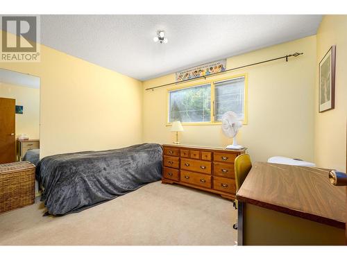 8201 Okanagan Landing Road, Vernon, BC - Indoor Photo Showing Bedroom
