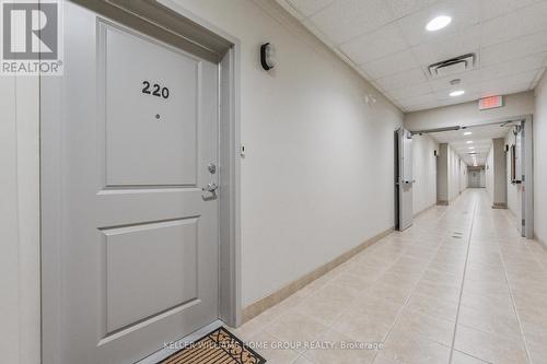 220 - 760 Woodhill Drive, Centre Wellington, ON - Indoor Photo Showing Other Room