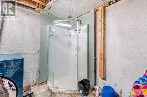 31 Jefferson Rd, Brampton, ON - Indoor Photo Showing Bathroom