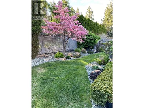 1817 Shaleridge Place, West Kelowna, BC - Outdoor With In Ground Pool With Backyard