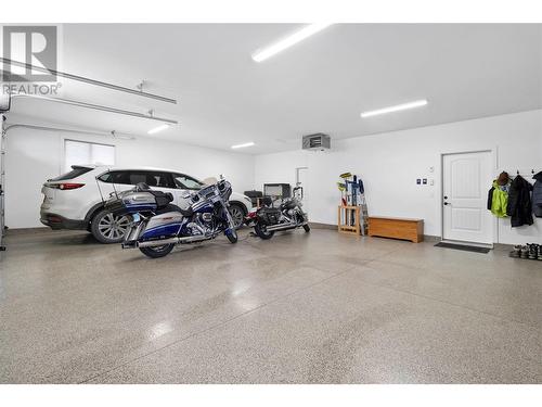 2550 Copperview Drive, Blind Bay, BC - Indoor Photo Showing Garage