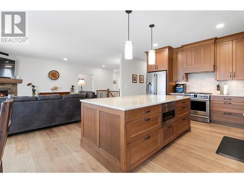2550 Copperview Drive, Blind Bay, BC - Indoor Photo Showing Kitchen With Upgraded Kitchen