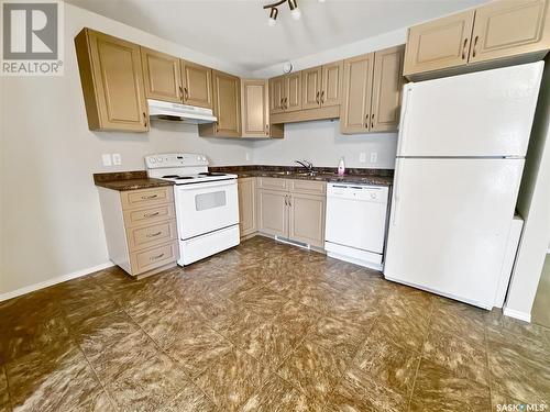 503 700 Battleford Trail, Swift Current, SK - Indoor Photo Showing Laundry Room