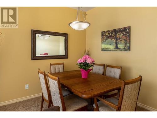 3570 Woodsdale Road Unit# 305, Kelowna, BC - Indoor Photo Showing Dining Room