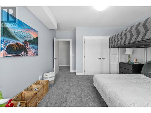 455 Dunbar Court, Kelowna, BC - Indoor Photo Showing Bedroom