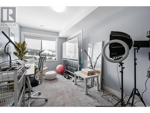455 Dunbar Court, Kelowna, BC - Indoor Photo Showing Gym Room