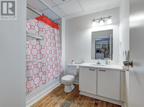 101 - 90 Sherbourne Street, Toronto, ON - Indoor Photo Showing Bathroom