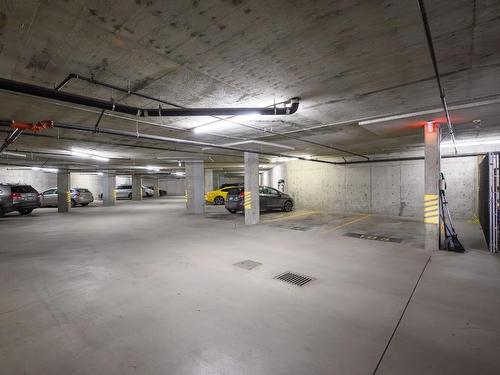 201-3320 Centennial Drive, Vernon, BC - Indoor Photo Showing Garage