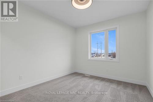 #14 -24 Grapeview Dr, St. Catharines, ON - Indoor Photo Showing Other Room