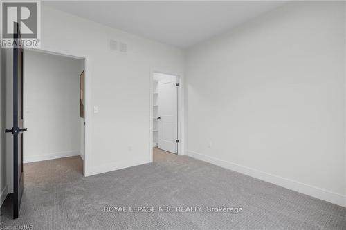 14 - 24 Grapeview Drive, St. Catharines, ON - Indoor Photo Showing Other Room