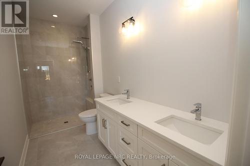 15 Peachtree Lane, Niagara-On-The-Lake, ON - Indoor Photo Showing Bathroom
