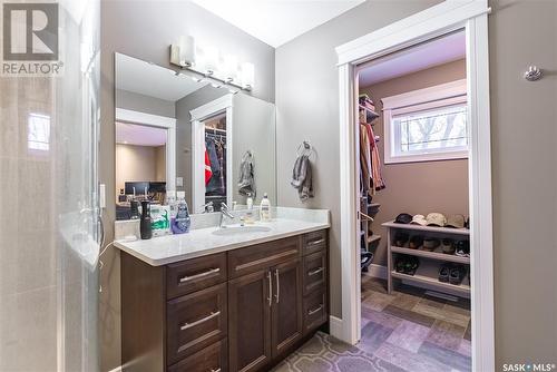 111B 108Th Street W, Saskatoon, SK - Indoor Photo Showing Bathroom