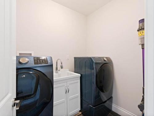 6560 Monck Park Road, Kamloops, BC - Indoor Photo Showing Laundry Room