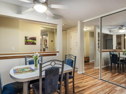 306-1329 Klo Road, Kelowna, BC - Indoor Photo Showing Dining Room