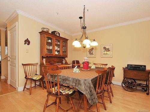 2-33 Songhees Rd Nw, Victoria, BC - Indoor Photo Showing Dining Room