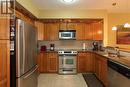 3996 Beach Avenue Unit# 227, Peachland, BC  - Indoor Photo Showing Kitchen 
