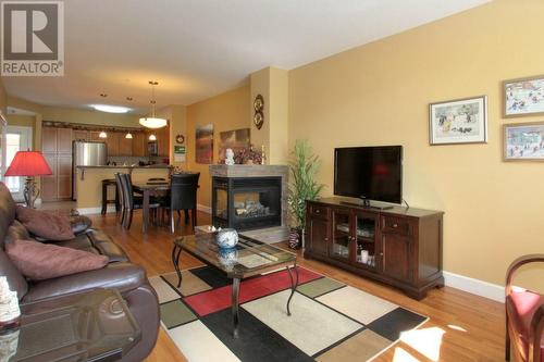 3996 Beach Avenue Unit# 227, Peachland, BC - Indoor Photo Showing Office