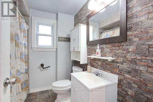 4876 County Rd 90, Barrie, ON - Indoor Photo Showing Bathroom