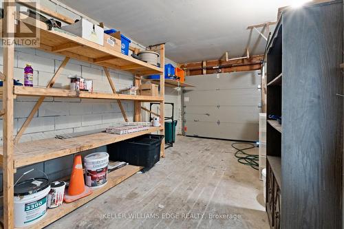 5159 Banting Crt, Burlington, ON - Indoor Photo Showing Garage