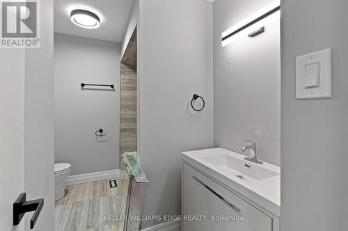 5159 Banting Crt, Burlington, ON - Indoor Photo Showing Bathroom