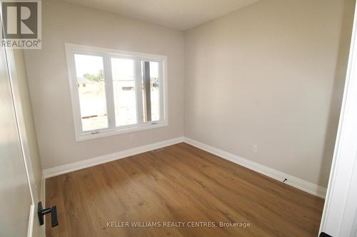 709 18Th Street, Hanover, ON - Indoor Photo Showing Other Room With Fireplace