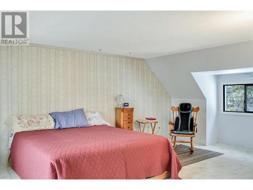 5476 Canim-Hendrix Lake Road, 100 Mile House, BC - Indoor Photo Showing Bedroom