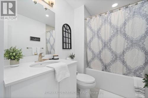 #204 -19A West St N, Kawartha Lakes, ON - Indoor Photo Showing Bathroom