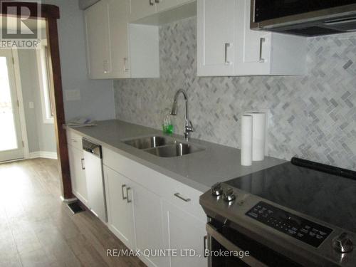 269 Mcgill St, Quinte West, ON - Indoor Photo Showing Kitchen With Double Sink