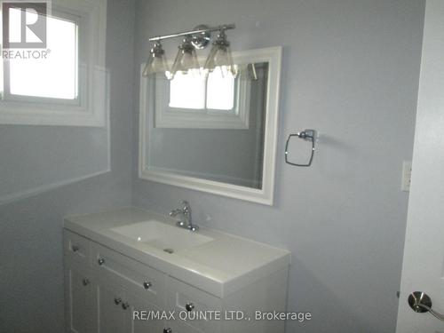 269 Mcgill St, Quinte West, ON - Indoor Photo Showing Bathroom
