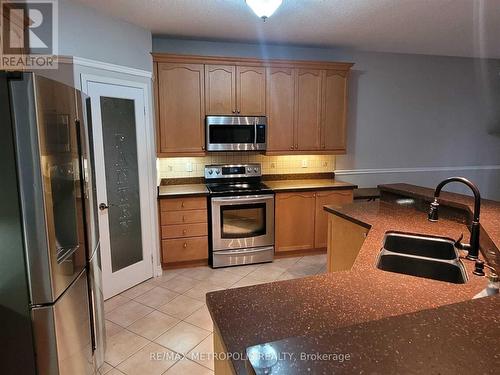1115 Muriel St, Innisfil, ON - Indoor Photo Showing Kitchen With Double Sink
