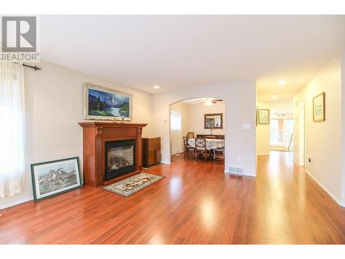 28 Sandpiper Place, Osoyoos, BC - Indoor Photo Showing Living Room With Fireplace