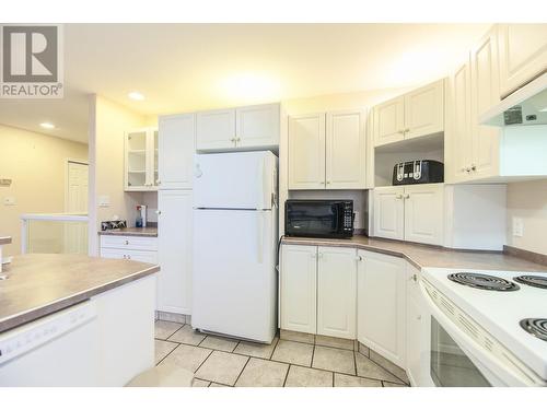 28 Sandpiper Place, Osoyoos, BC - Indoor Photo Showing Kitchen
