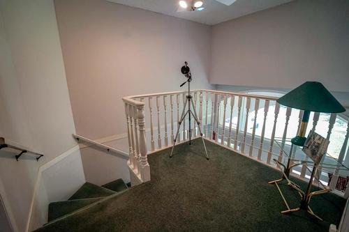 5407 Allendale Crescent, Castlegar, BC - Indoor Photo Showing Other Room