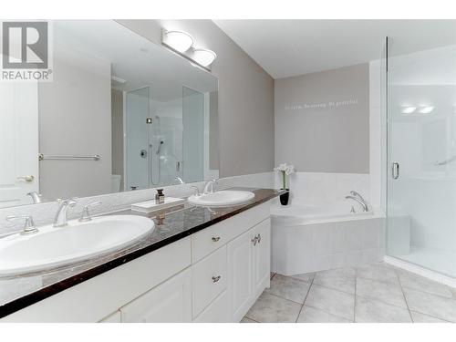 634 Lequime Road Unit# 207, Kelowna, BC - Indoor Photo Showing Bathroom