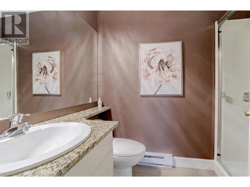 634 Lequime Road Unit# 207, Kelowna, BC - Indoor Photo Showing Bathroom