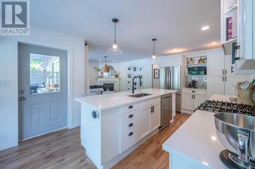 212 Camberly Cove, Okanagan Falls, BC - Indoor Photo Showing Kitchen With Upgraded Kitchen