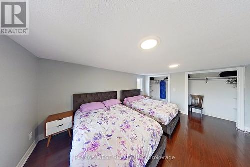 30 Bayswater Drive W, Wasaga Beach, ON - Indoor Photo Showing Bedroom