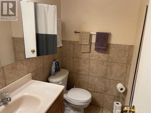 1175-1179 Raymer Avenue, Kelowna, BC - Indoor Photo Showing Bathroom