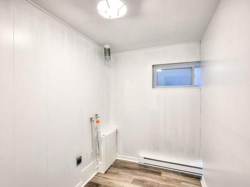 Salle de lavage - 2927 Rue Boiselle, Boisbriand, QC - Indoor Photo Showing Other Room