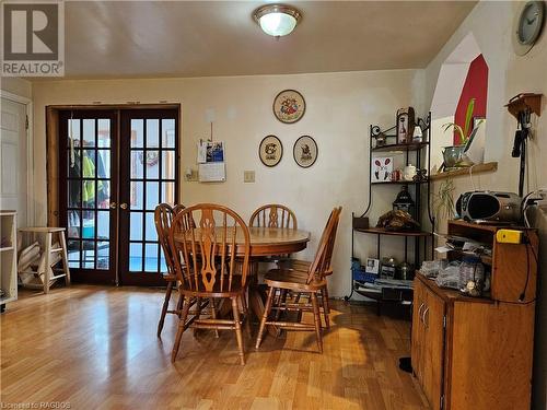 Large kitchen with access to back and side yards - 49 Queen Street E, Hepworth, ON - Indoor Photo Showing Dining Room