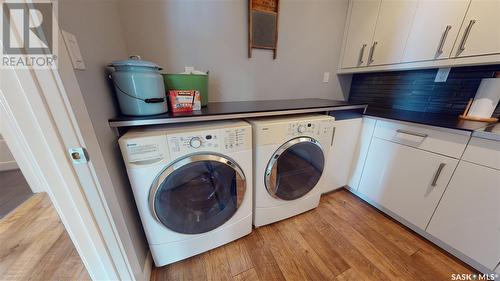 Knoppers Acreage, Rosthern Rm No. 403, SK - Indoor Photo Showing Laundry Room