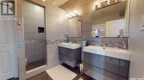Knoppers Acreage, Rosthern Rm No. 403, SK - Indoor Photo Showing Bathroom
