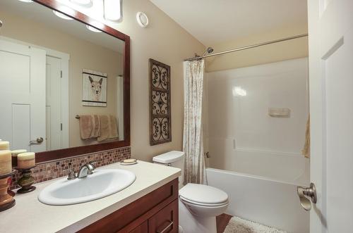 966 313Th Drive, Kimberley, BC - Indoor Photo Showing Bathroom