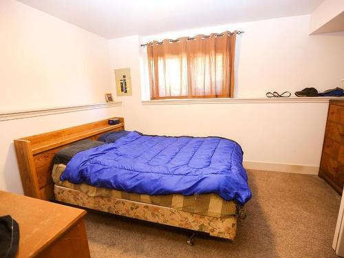 4735 Spruce Cres, Barriere, BC - Indoor Photo Showing Bedroom